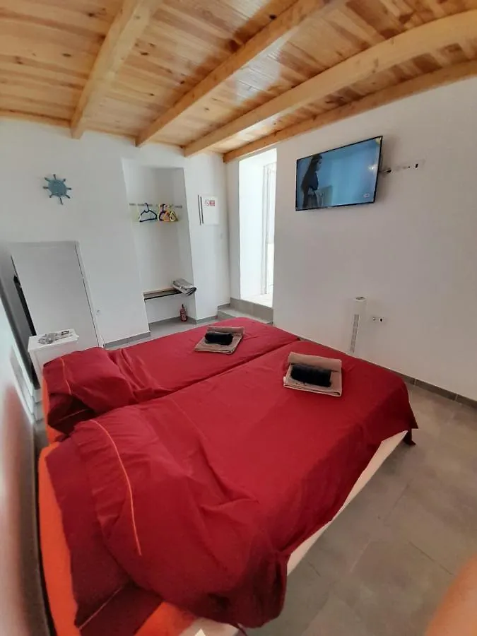 Ibiza Suite Independent Bedroom And Bathroom Albufeira Quarto em Acomodações Particulares