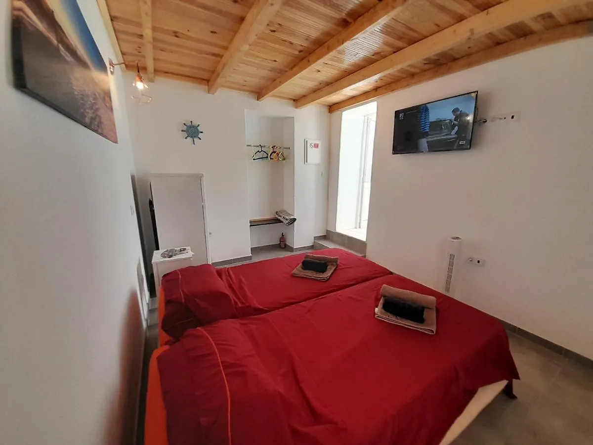 Quarto em Acomodações Particulares Ibiza Suite Independent Bedroom And Bathroom Albufeira Portugal